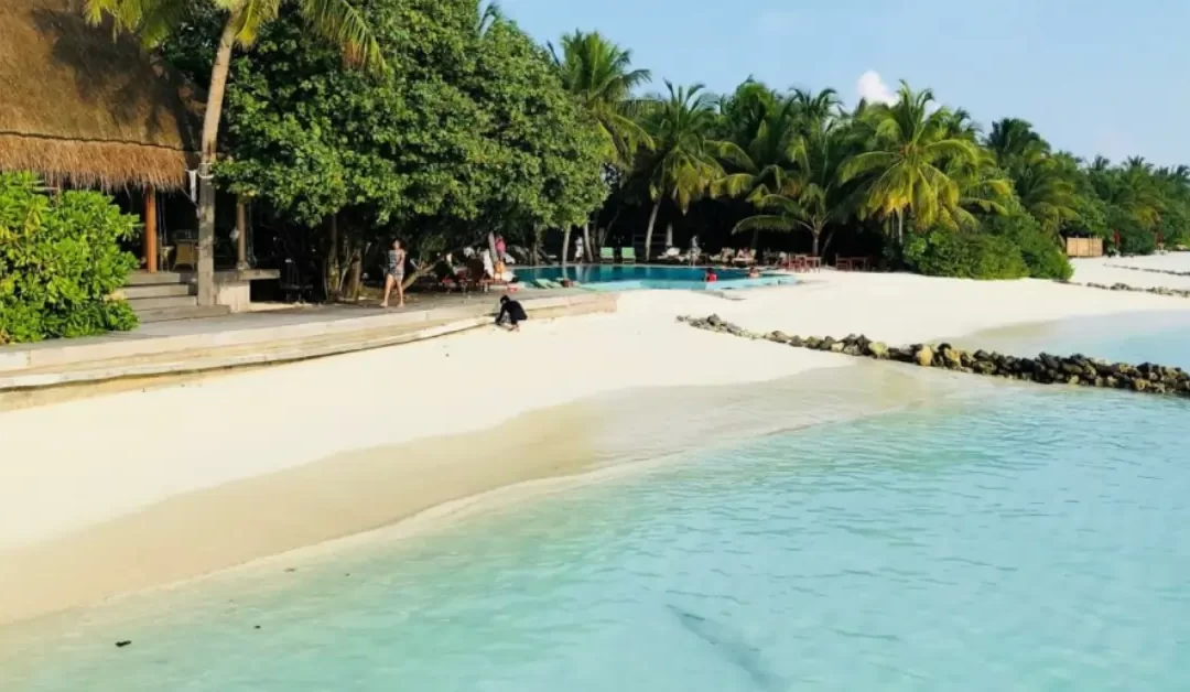 Exploring-Artificial-Beach-in-Male-Maldives