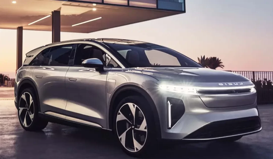 Lucid-Motors-Unveils-Its-First-Gravity-SUV